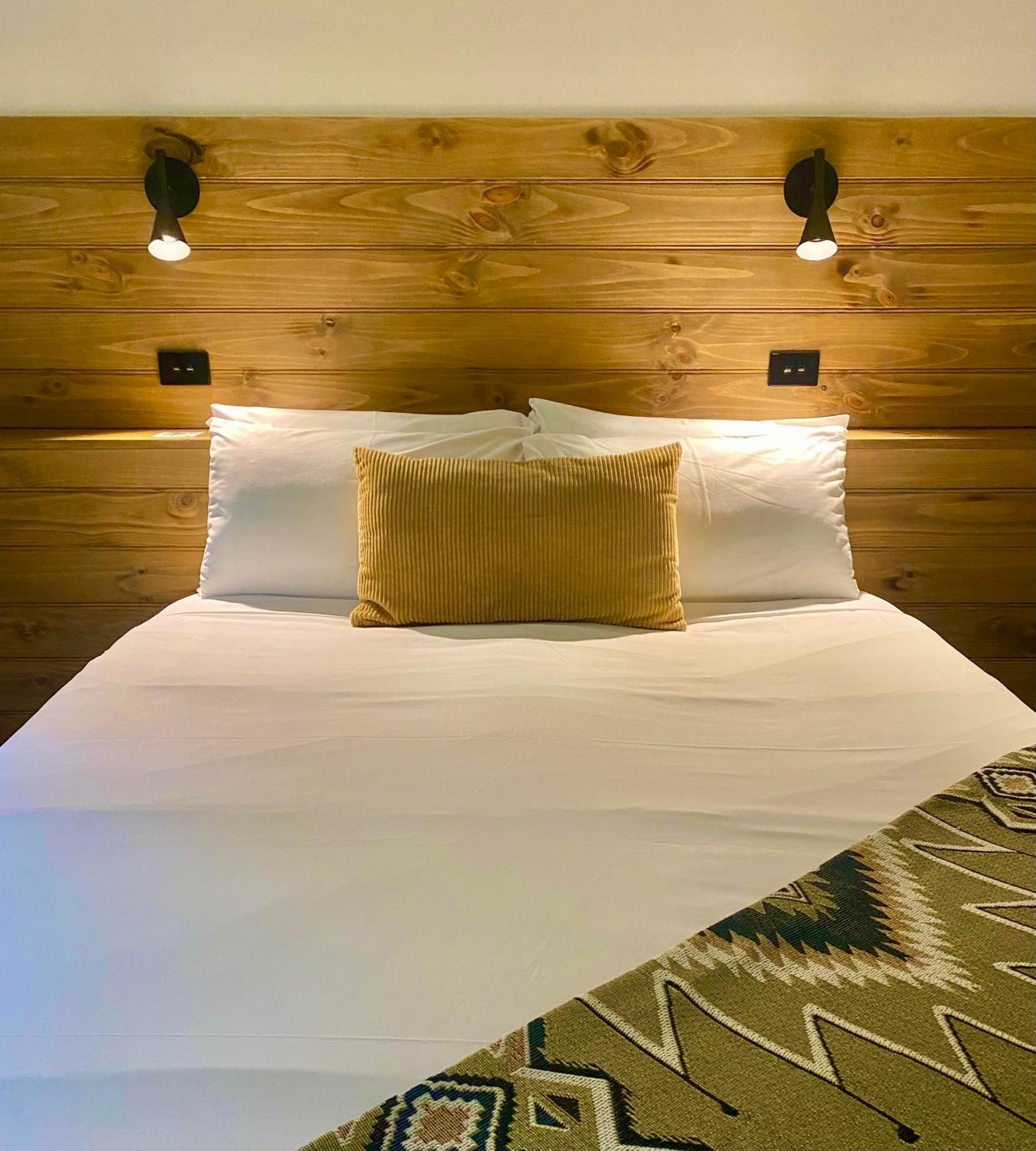 The Warby, Where Mid-Century Style Meets The Mountains Warburton Luaran gambar